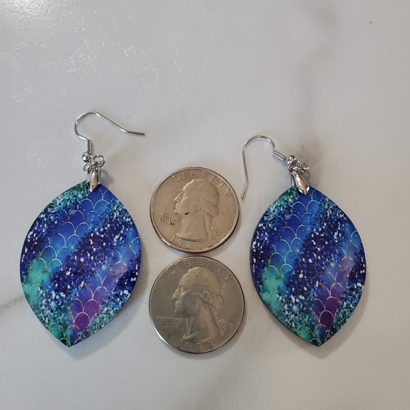 Mermaid Scales Earrings - Picture 3 of 7